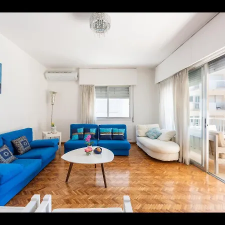 Myria Court 아파트