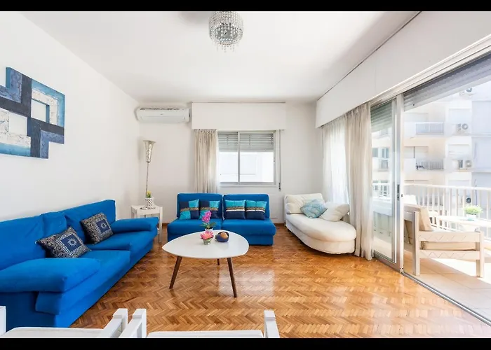 Myria Court 아파트