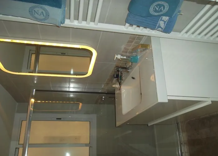 Myria Court 레메소스