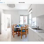 Myria Court דירה