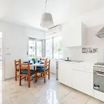 Myria Court * לימסול
