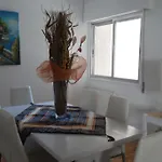 דירה Myria Court