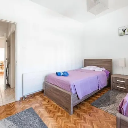 Myria Court Apartment *